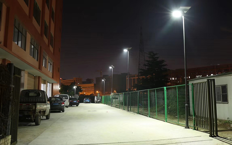 Integrated Solar Street Light DL-BF-40W Project in China